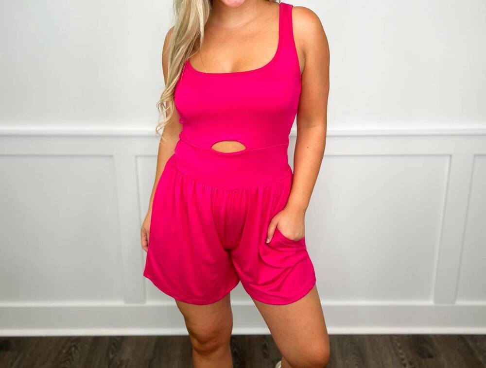 NEW ELDRIDGE sleeveless cutout padded romper in pink